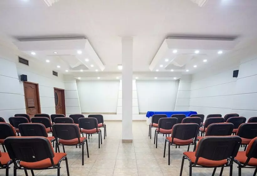 Ayenda Hotel Carivdi