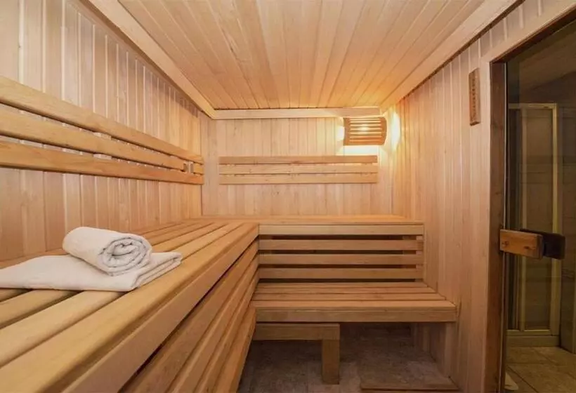 Hotelli Izvoare Caciulata