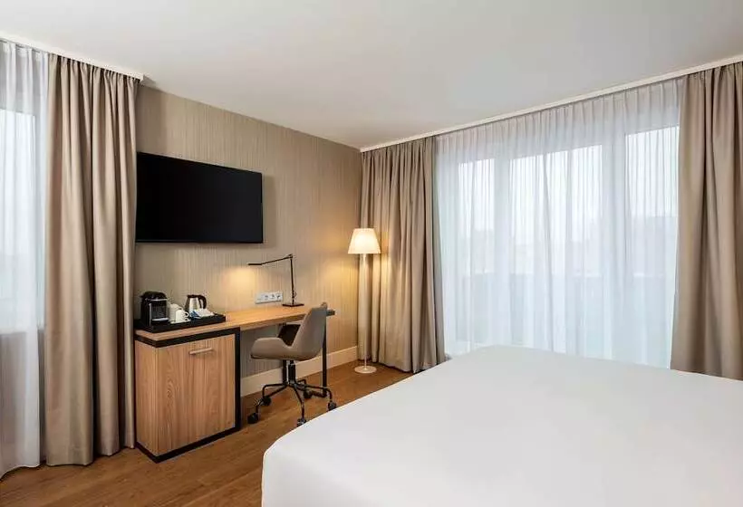 Hotelli NH Hannover