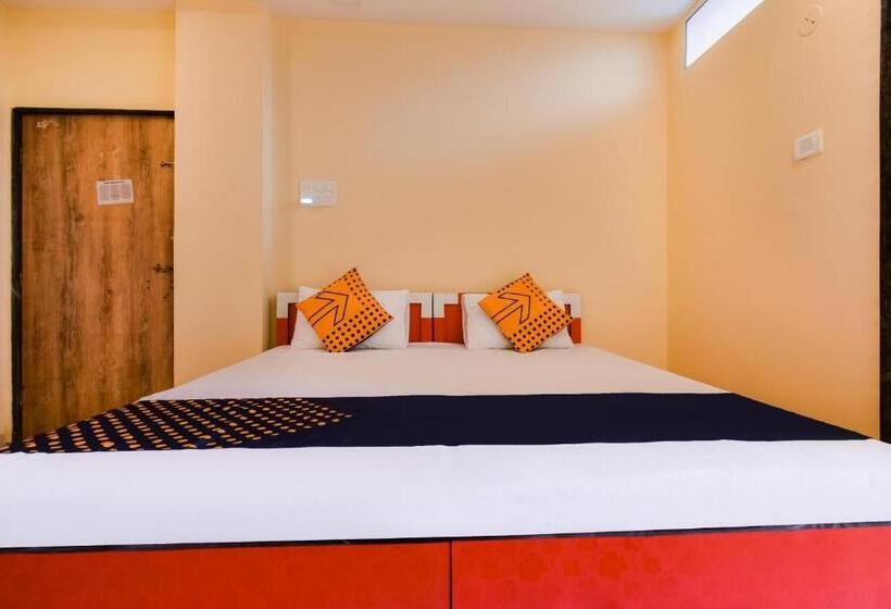 Отель Spot On 75702  Shivam And Food Court