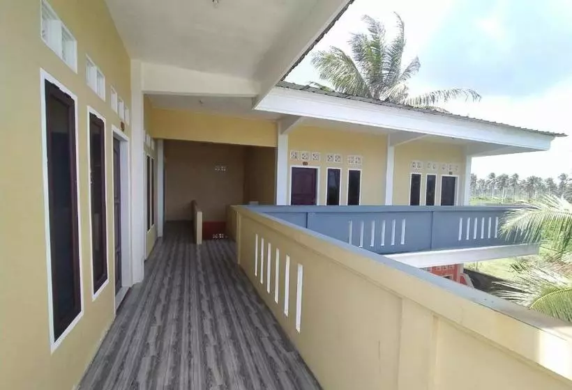 Hotelli Spot On 90040 Pondok Manggir