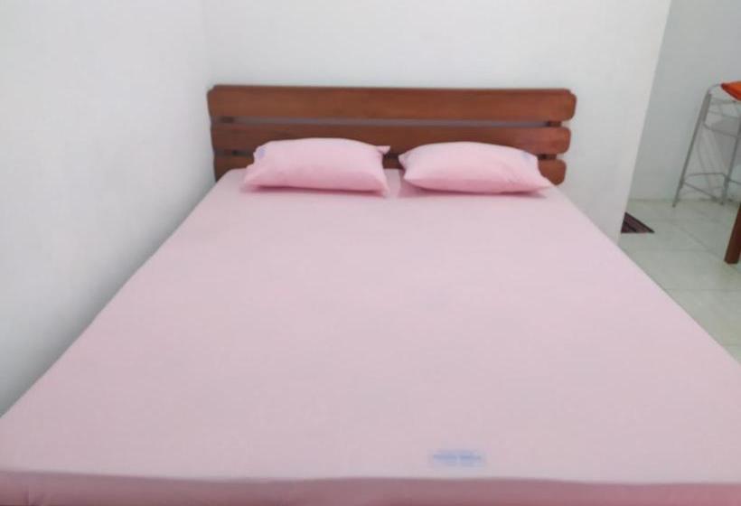 בית מלון כפרי Spot On 90040 Pondok Manggir