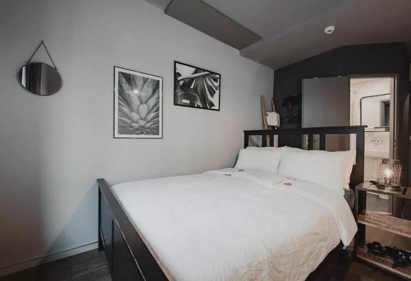 No8 Boutique Hotel   Self Check In