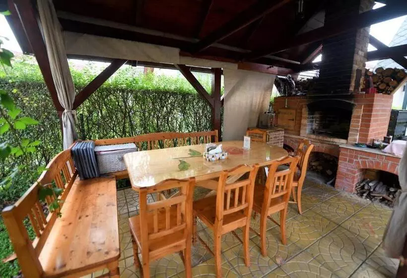 Majatalo Penzion V Chaloupce