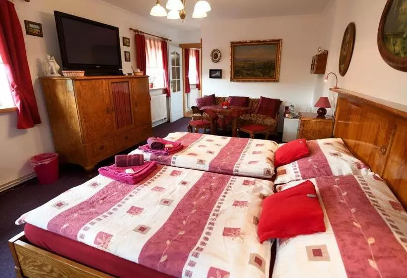 Majatalo Penzion V Chaloupce