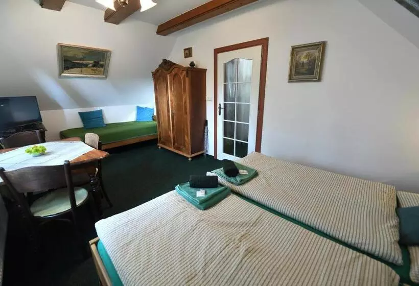 Majatalo Penzion V Chaloupce