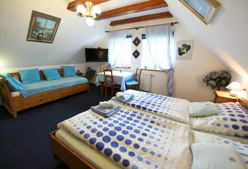 Majatalo Penzion V Chaloupce