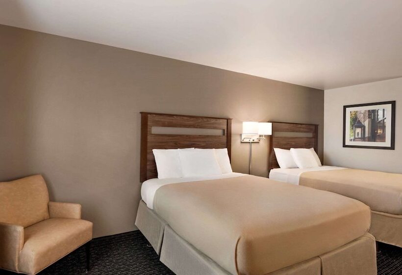 فندق Baymont By Wyndham Buffalo