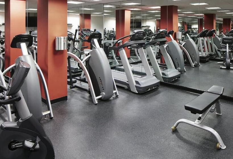 Club Quarters Hotel Faneuil Hall, Boston