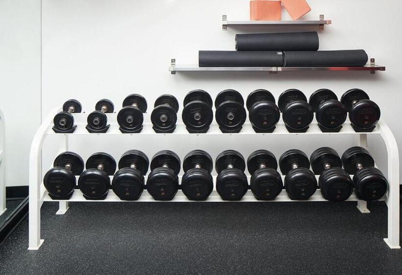 Club Quarters Hotel Faneuil Hall, Boston