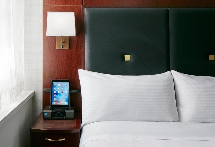 Club Quarters Hotel Faneuil Hall, Boston