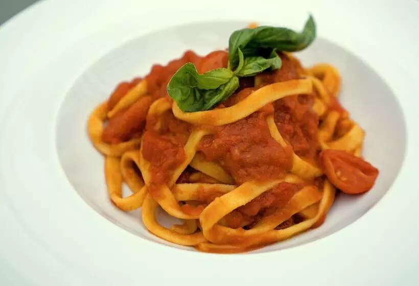 בית מלון כפרי Condominio Monti Boutique