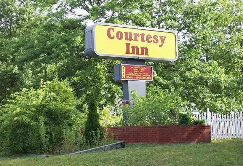 Отель Courtesy Inn