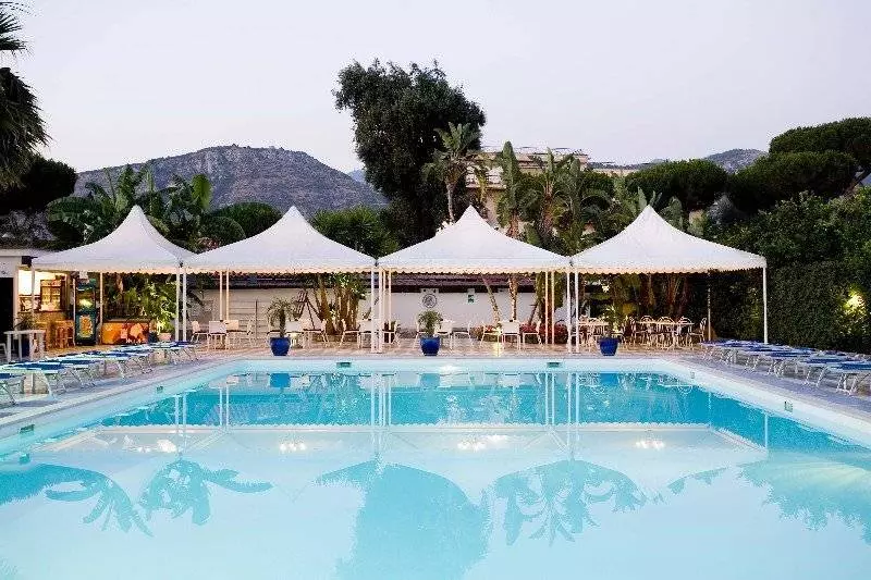 هتل Esperidi Resort Village