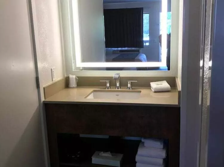 호텔 Good Nite Inn Camarillo