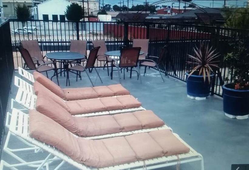 ホテル Monterey Inn