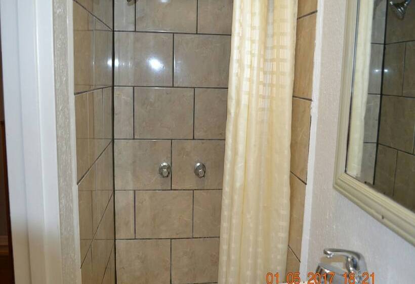 ホテル Monterey Inn