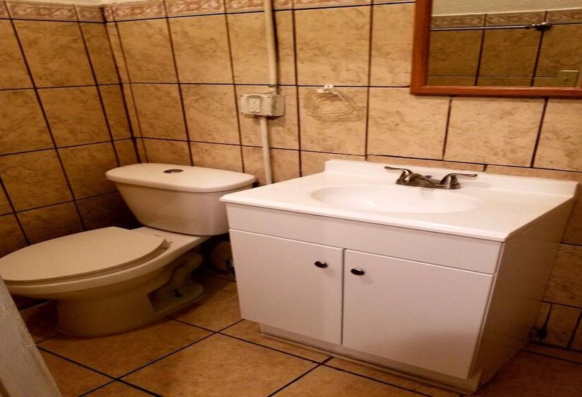 ホテル Monterey Inn