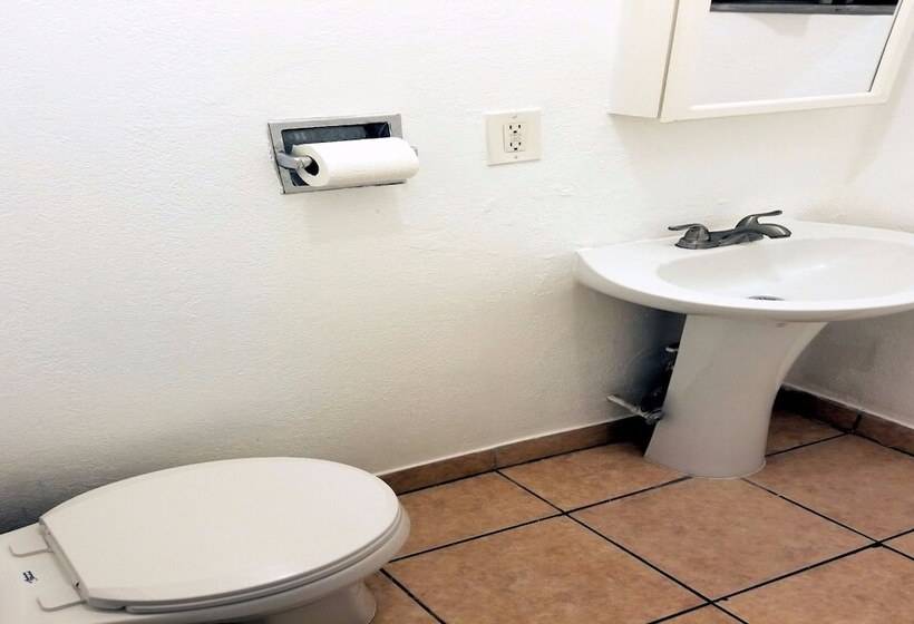 ホテル Monterey Inn