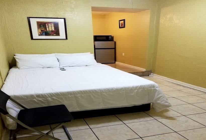 ホテル Monterey Inn