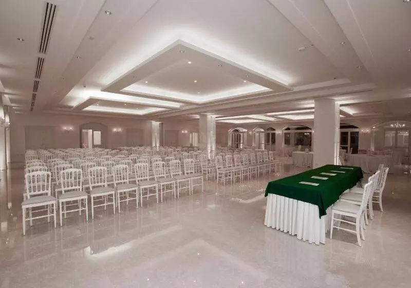 Otel Oleandri Resort Paestum