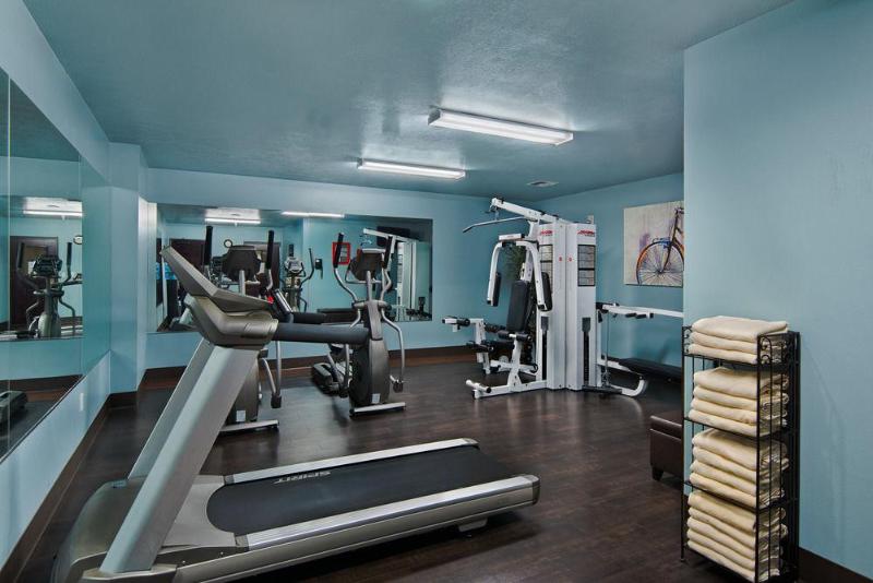 Отель Oxford Suites Spokane Valley