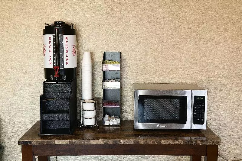 호텔 Red Roof Inn & Suites Omaha Council Bluffs