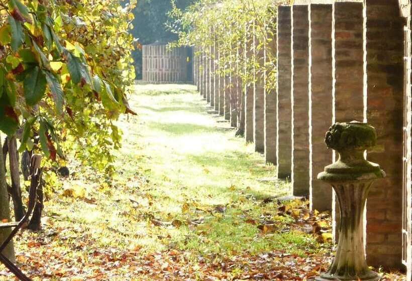 בית מלון כפרי Villa Alberti