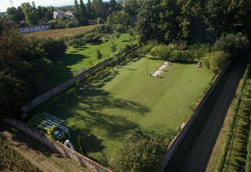 בית מלון כפרי Villa Alberti