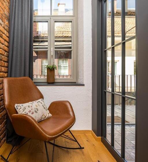 تختخواب و صبحانه Gentry11 Rooms&more