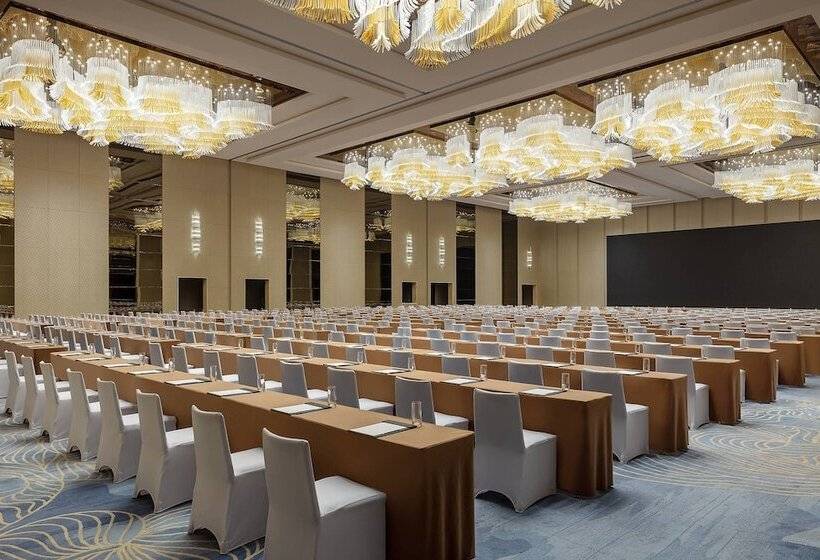 Отель Courtyard By Marriott Yinchuan