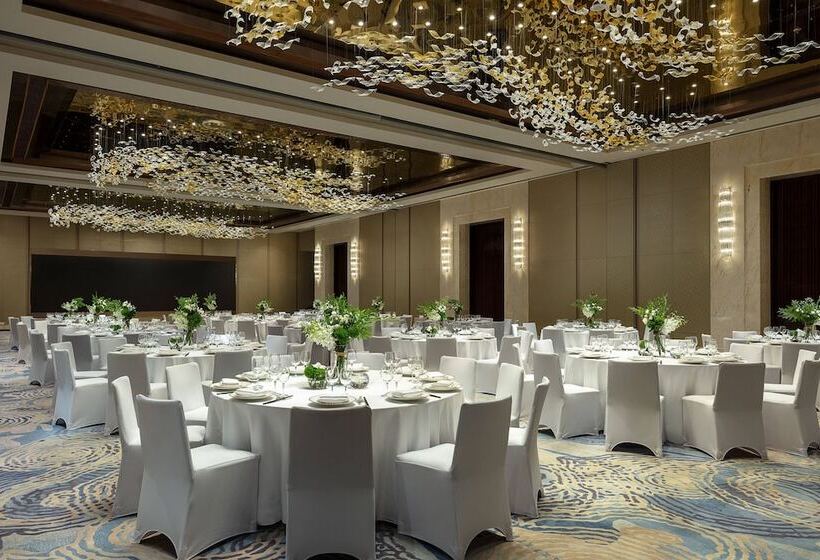 Отель Courtyard By Marriott Yinchuan