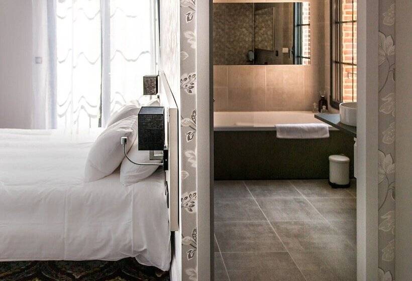 هتل Les Jardins De Josephine  Le Manoir