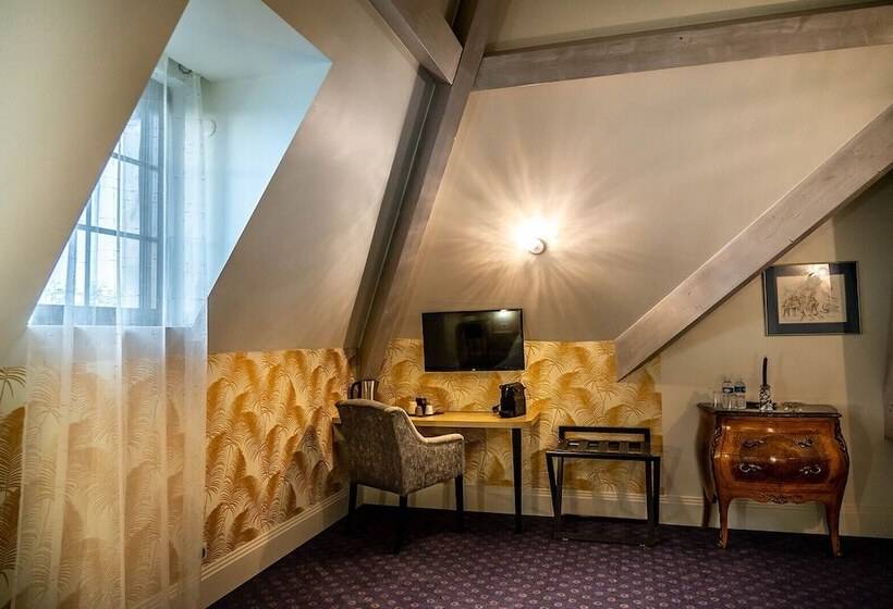 هتل Les Jardins De Josephine  Le Manoir