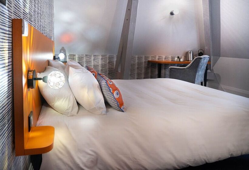 هتل Les Jardins De Josephine  Le Manoir