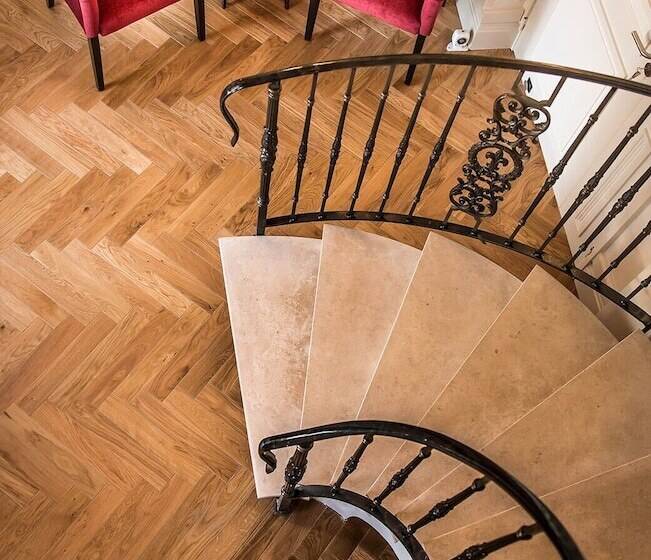 هتل Les Jardins De Josephine  Le Manoir