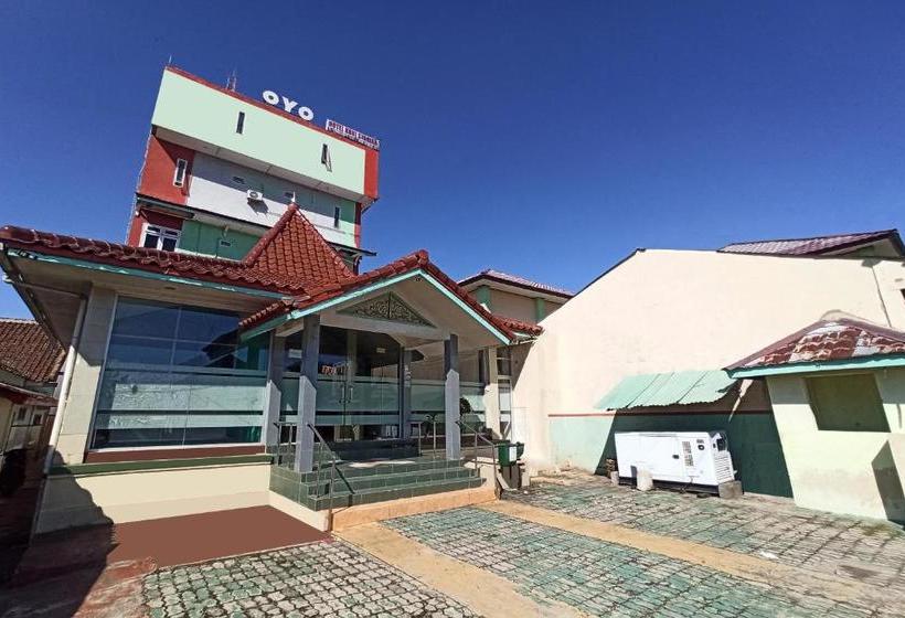 Hotel Oyo 2611  Krui Syariah