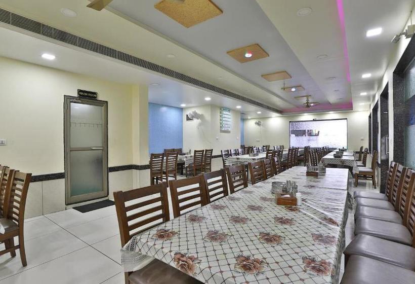 فندق Oyo 44206  Saurashtra