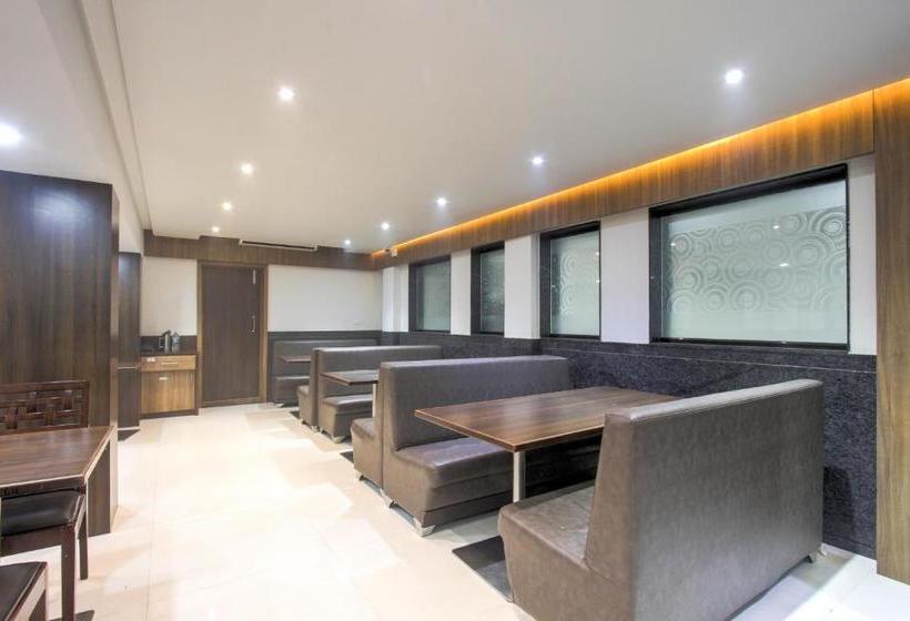 酒店 Oyo 48373 Sri Darshanam Homes