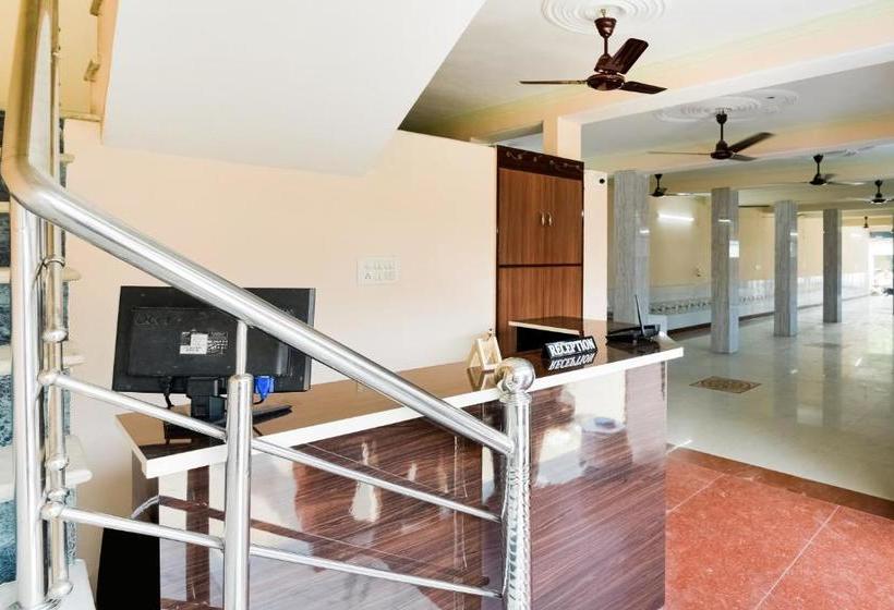 ホテル Spot On 43838  Red Rose