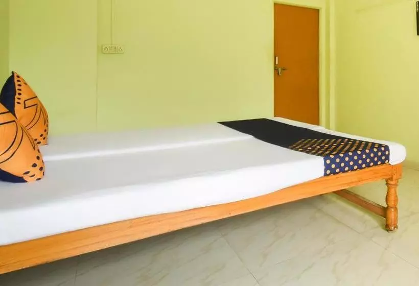 Hotelli Spot On 65499 Tirupati Lodge