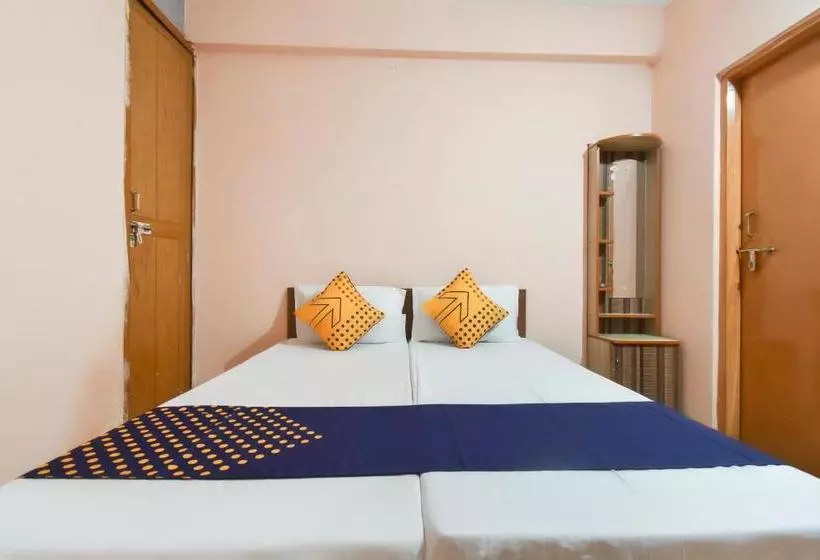 Hotelli Spot On 65499 Tirupati Lodge