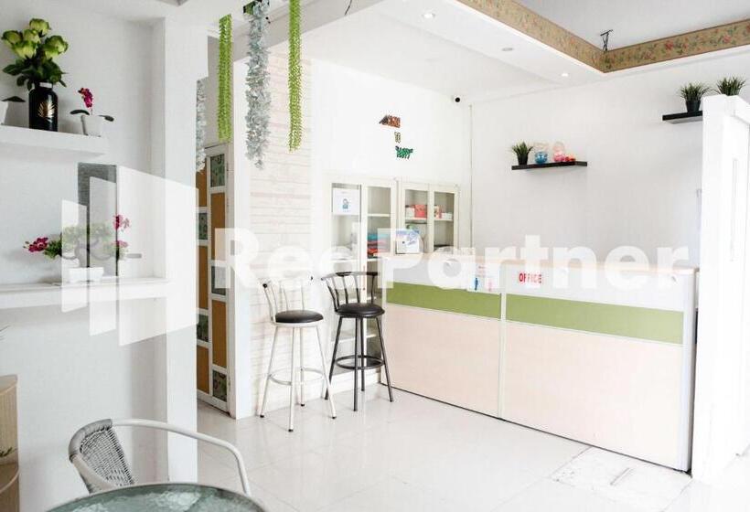 פנסיון Happy Inn Puspo Mitra Reddoorz