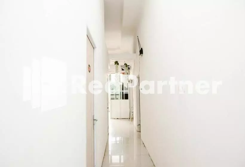 Majatalo Happy Inn Puspo Mitra Reddoorz