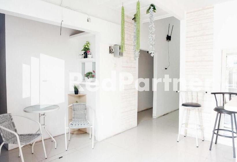 פנסיון Happy Inn Puspo Mitra Reddoorz