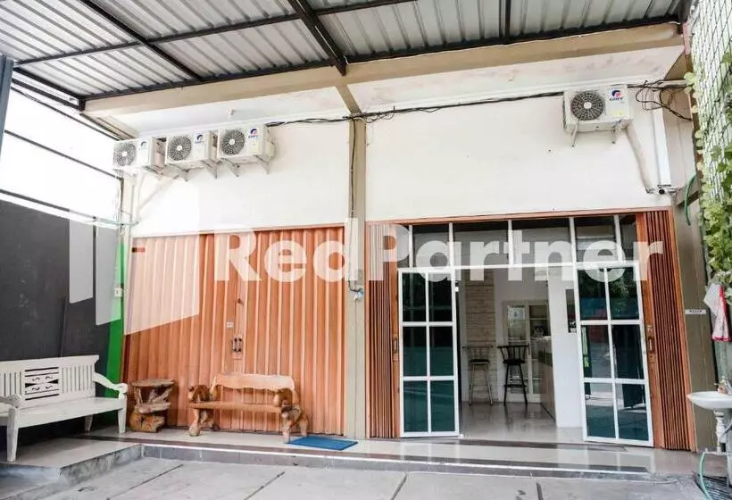 Majatalo Happy Inn Puspo Mitra Reddoorz