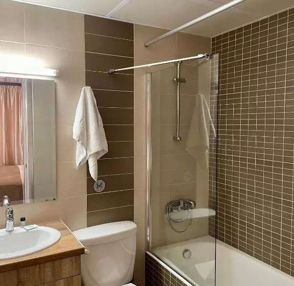 Theos Holidays Apartments