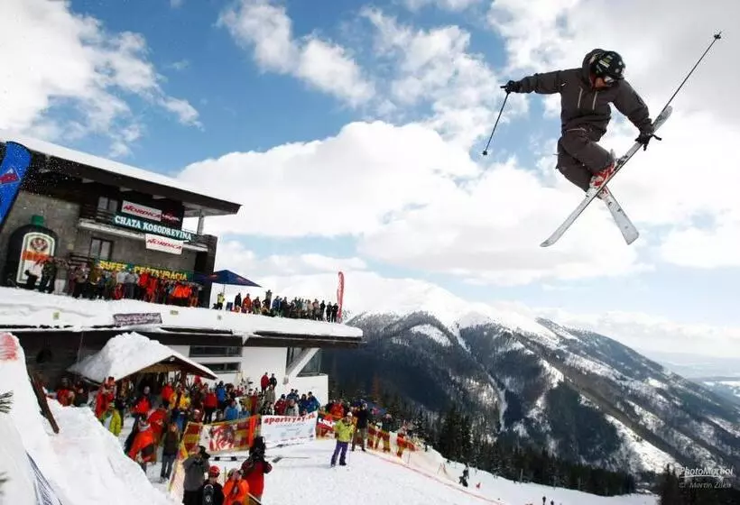 ユースホステル Chata Kosodrevina   Turistická Ubytovňa