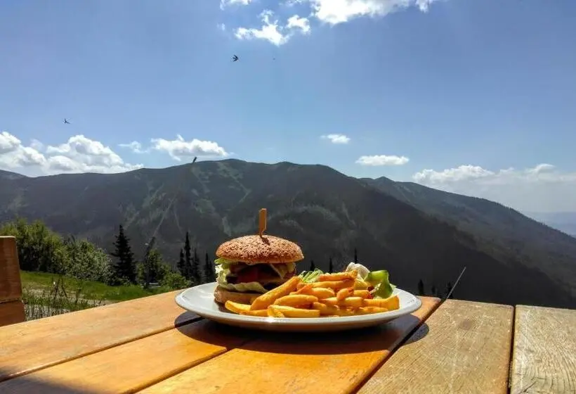 ユースホステル Chata Kosodrevina   Turistická Ubytovňa