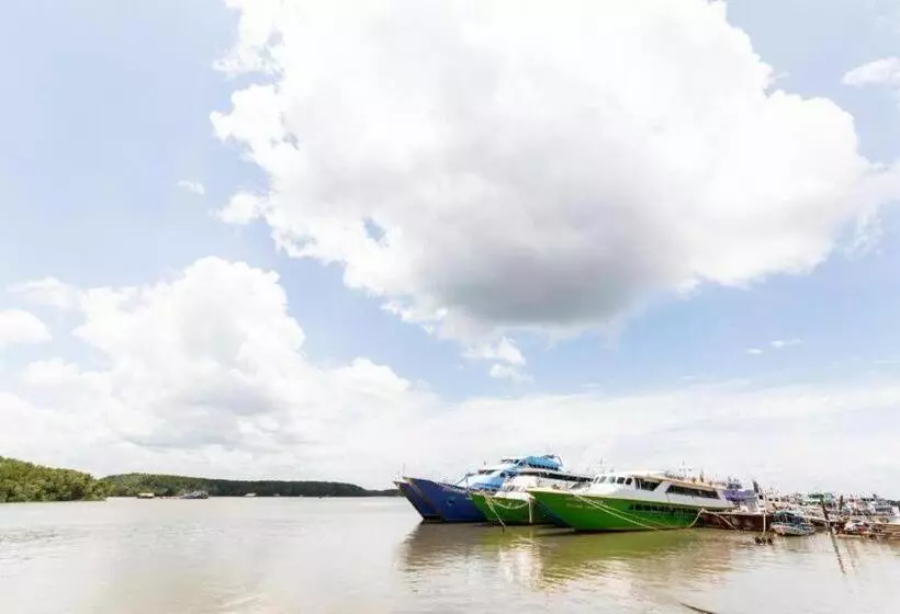 Hotelli Oyo 1118 Klboutique